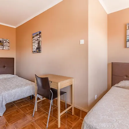 בית הארחה V Dinastia 3*