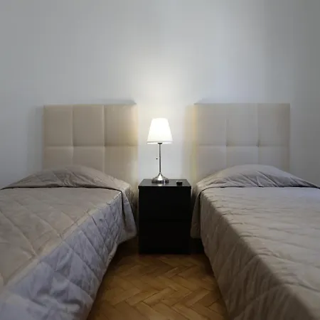 בית הארחה V Dinastia 3*