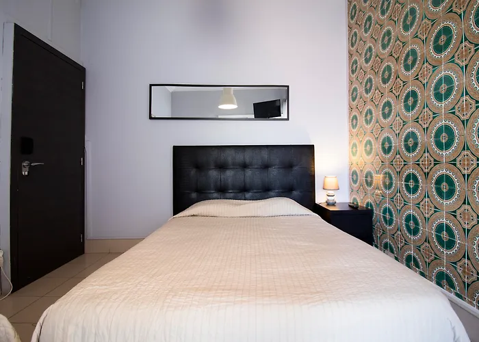 V Dinastia Πανσιόν Lisboa