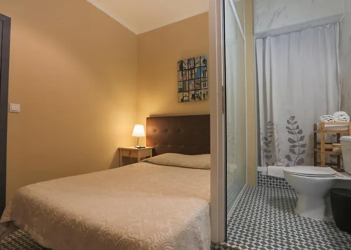 Πανσιόν V Dinastia Lisboa