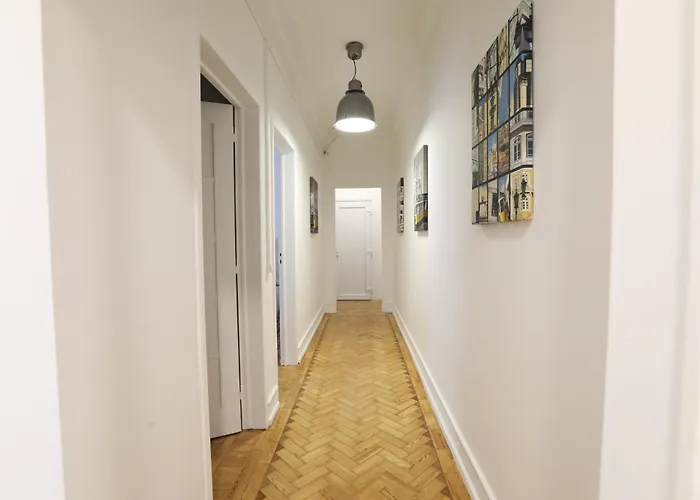 V Dinastia Πανσιόν 3*