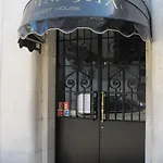 V Dinastia 3*